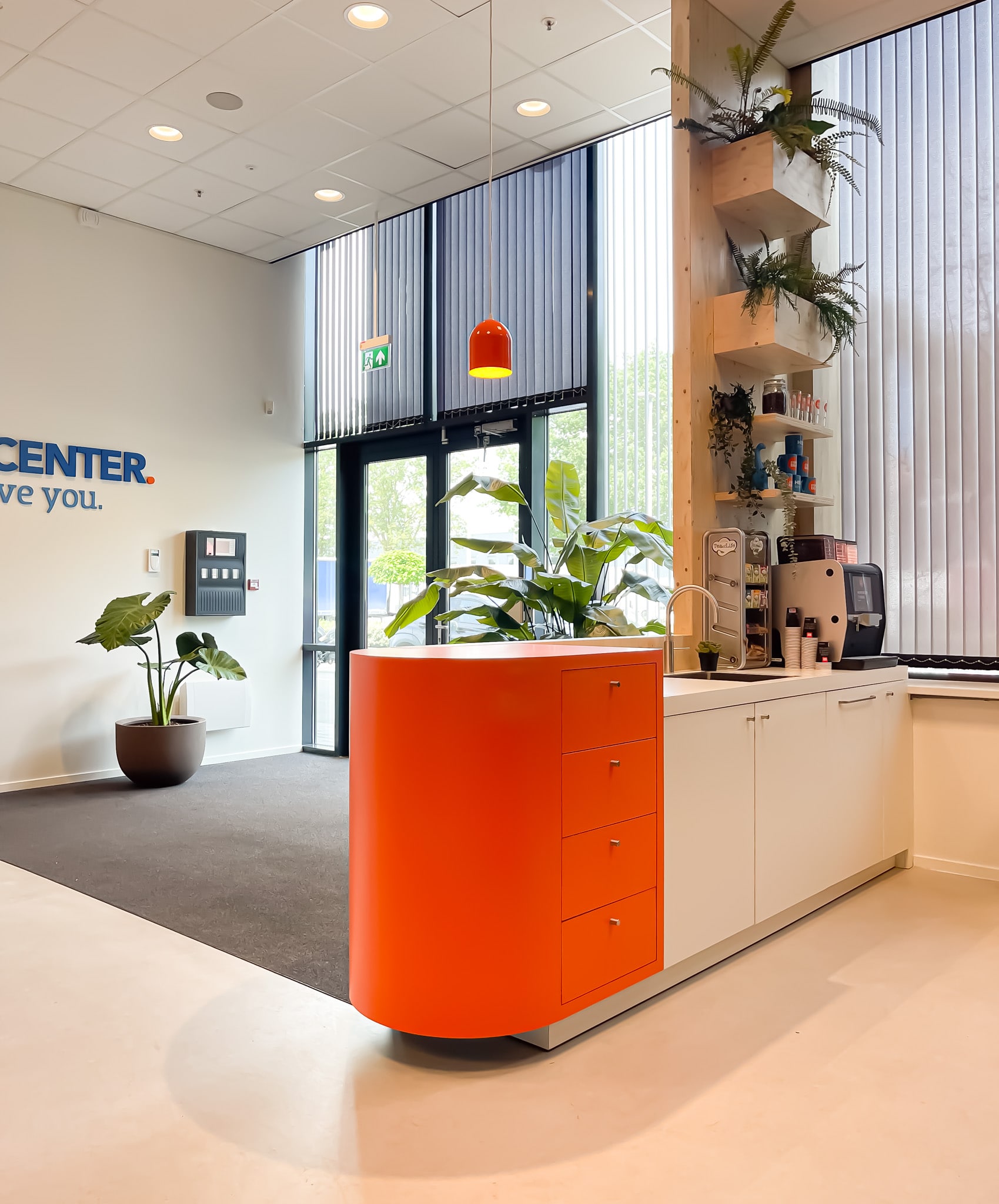 Visitor Centre Coolblue Keuken zijaanzicht min